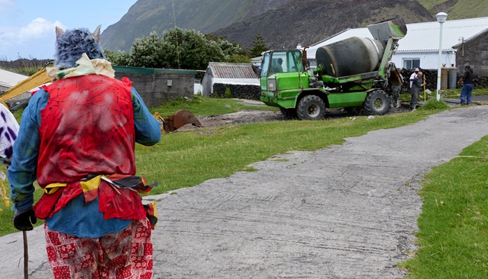 The road contractors didn't know what to make of the Okalolies.