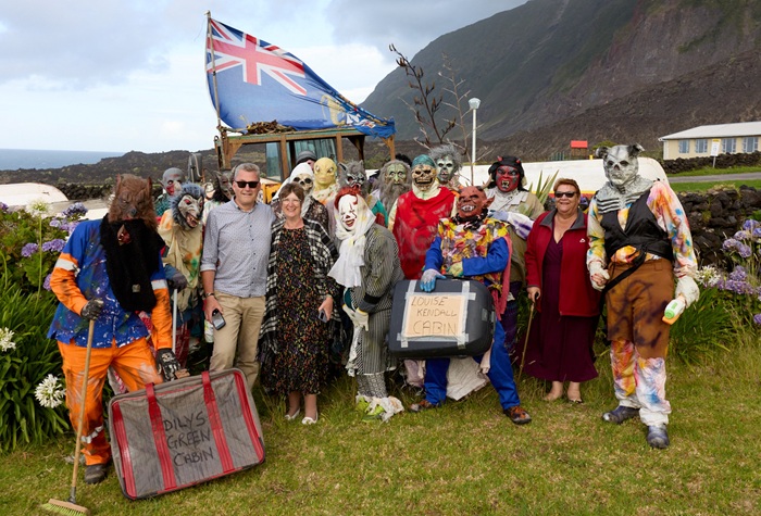 Philip, Louise and Dilys (and their luggage) pose with the Okalolies.