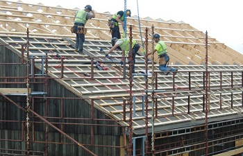 Placing roof cassettes on the new Healthcare Centre