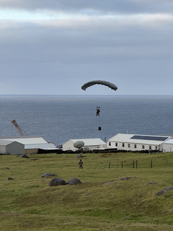 Tandem parachutists landing at the golf course Photo: Philip Kendall