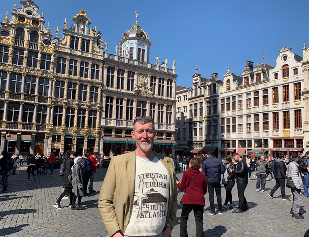Jan Bultheel wearing his Tristan sweater in the Grand Place, Brussels, Belgium