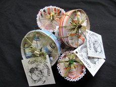 TT70 - Packaged Christmas baubles made from paper back 6cm x 5cm set of 4 6cm x 2cm front 8.5cm x 4 cm