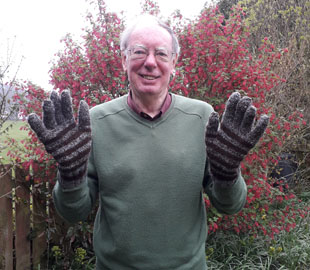 Fraser Simm wears his newly arrive Tristan gloves.